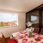 Daire Apartments Romano
