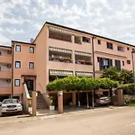 Apartments Romano *