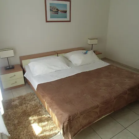 Apartments Romano Apartment *