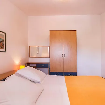 Apartments Romano Apartment