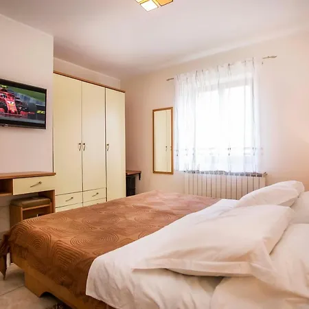 Apartments Romano