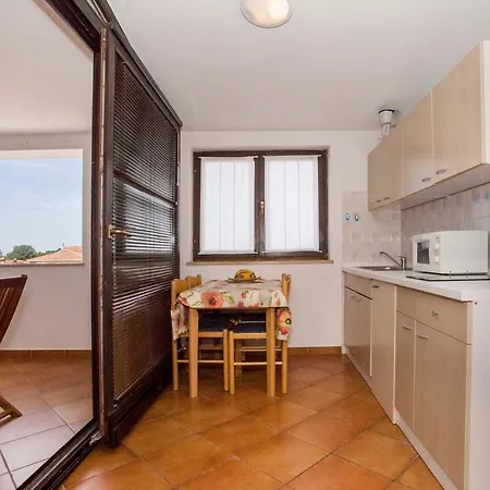 Apartments Romano *