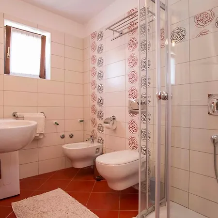 Apartments Romano Apartment *
