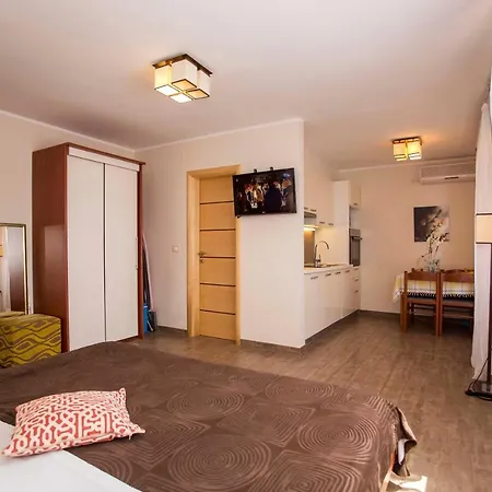 Apartments Romano * Ровинь