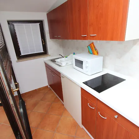 Daire Apartments Romano *