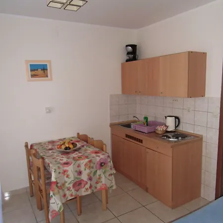 Apartments Romano Daire