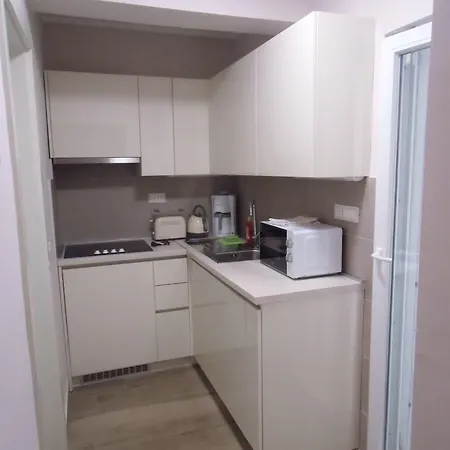 Daire Apartments Romano