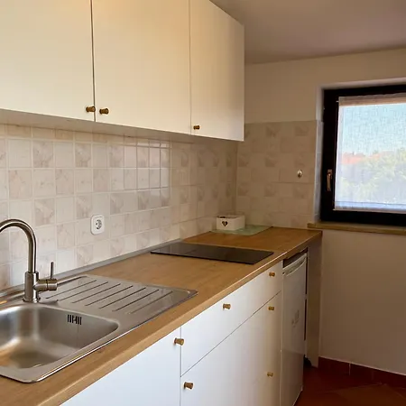 Daire Apartments Romano *