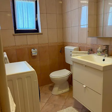 Daire Apartments Romano