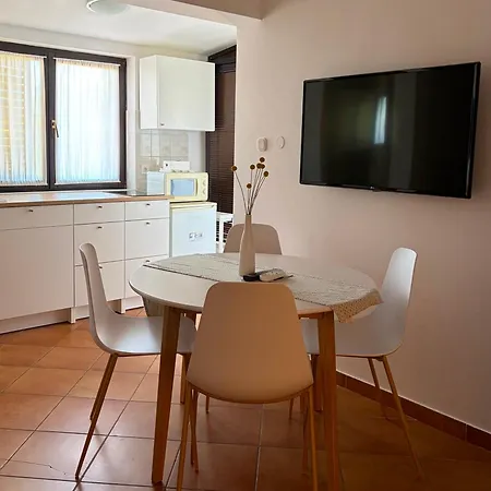 Apartments Romano Daire