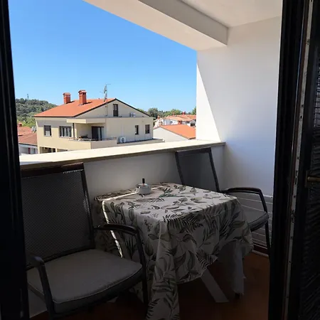 Apartments Romano *