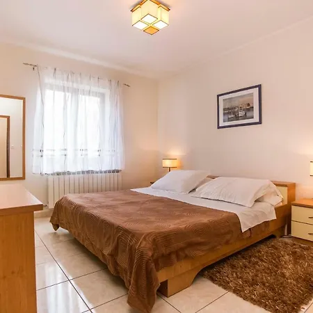 Daire Apartments Romano